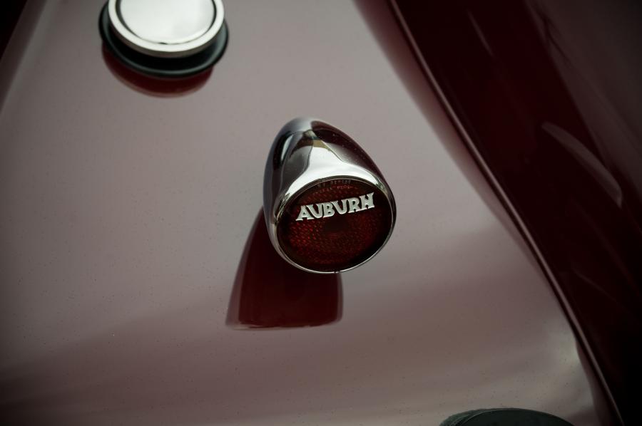 Детали экстерьера Auburn 851 SC Speedster 1935 года  (фото 66 из 93)